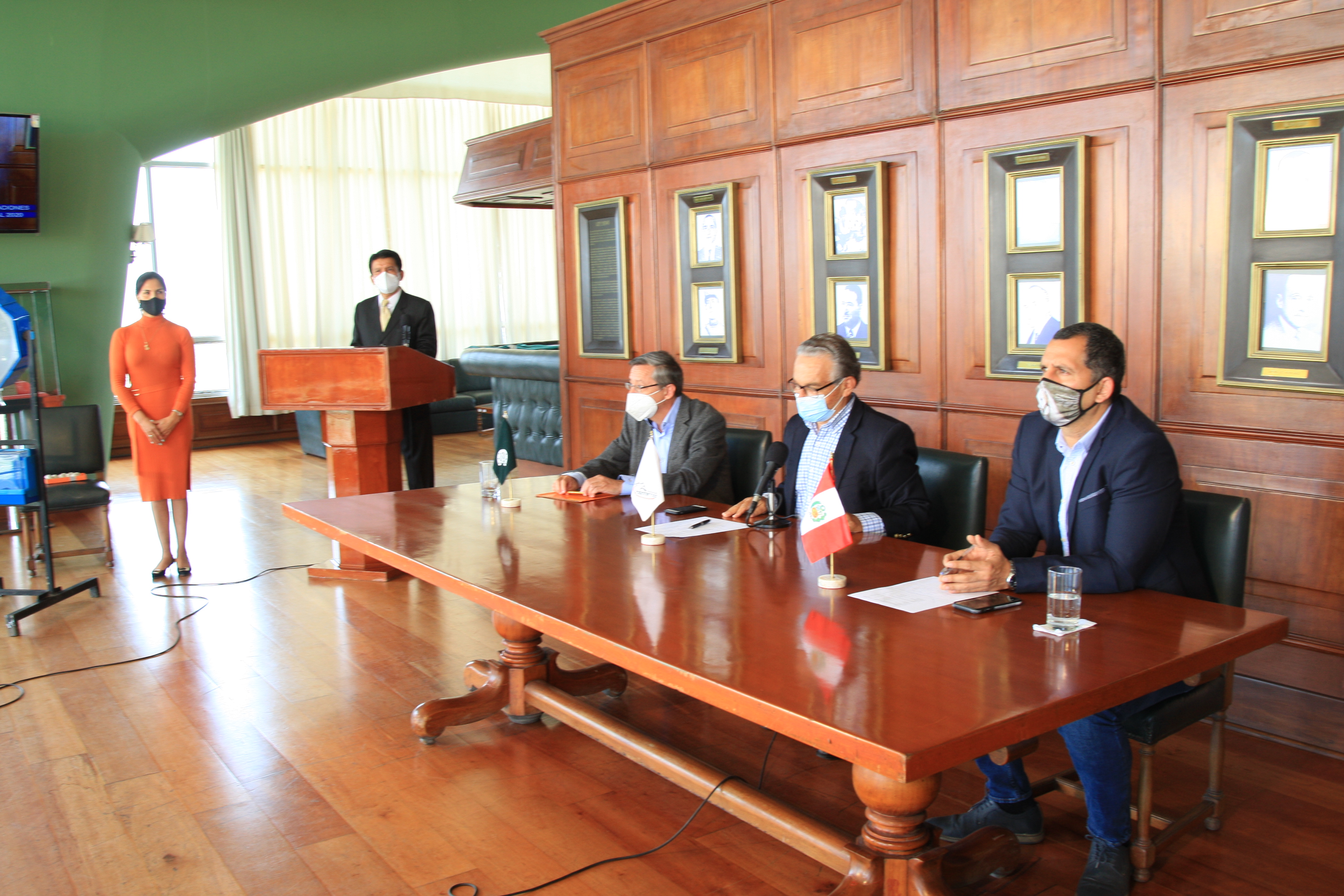  Foto: Julio Villanueva - Renzo Ramos F.D.